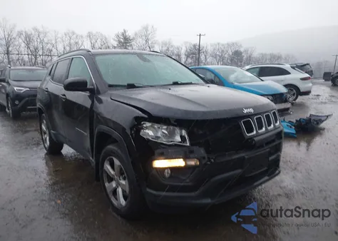 2018 Jeep Compass Latitude 4X4 из США, поврежденный, VIN 3C4NJDBB5JT103718